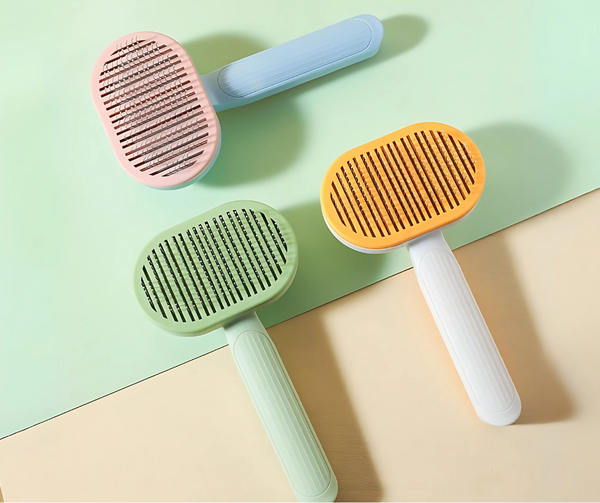 NO-TUG PET GROOMING BRUSH