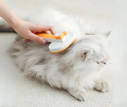 NO-TUG PET GROOMING BRUSH
